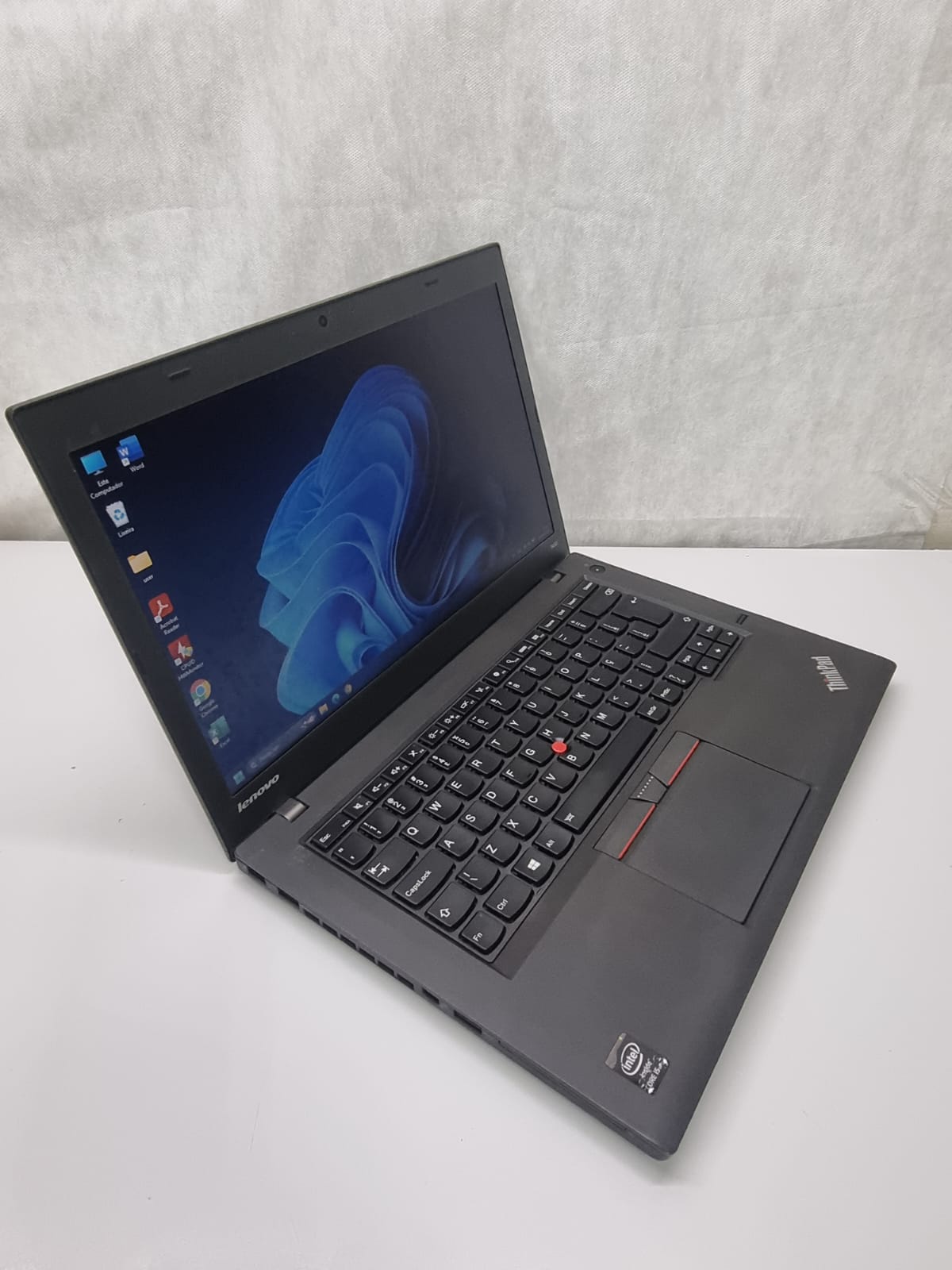 Notebook Lenovo ThinkPad T450 - Intel I5-5300U, 8GB DDR3, 240GB SSD, 14"