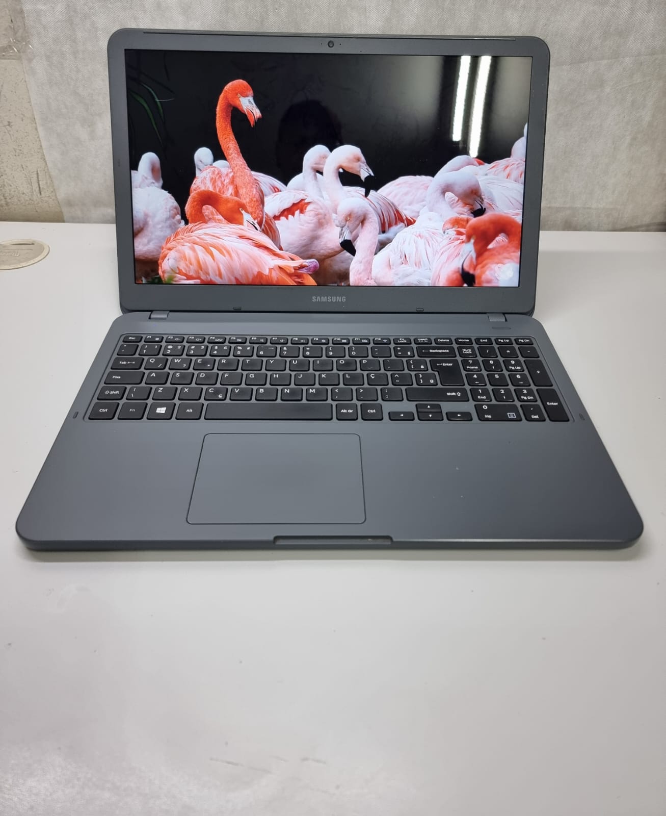 Notebook Samsung NP350X - Intel I3-7020U, 8GB DDR4, 240GB SSD, 15.6"