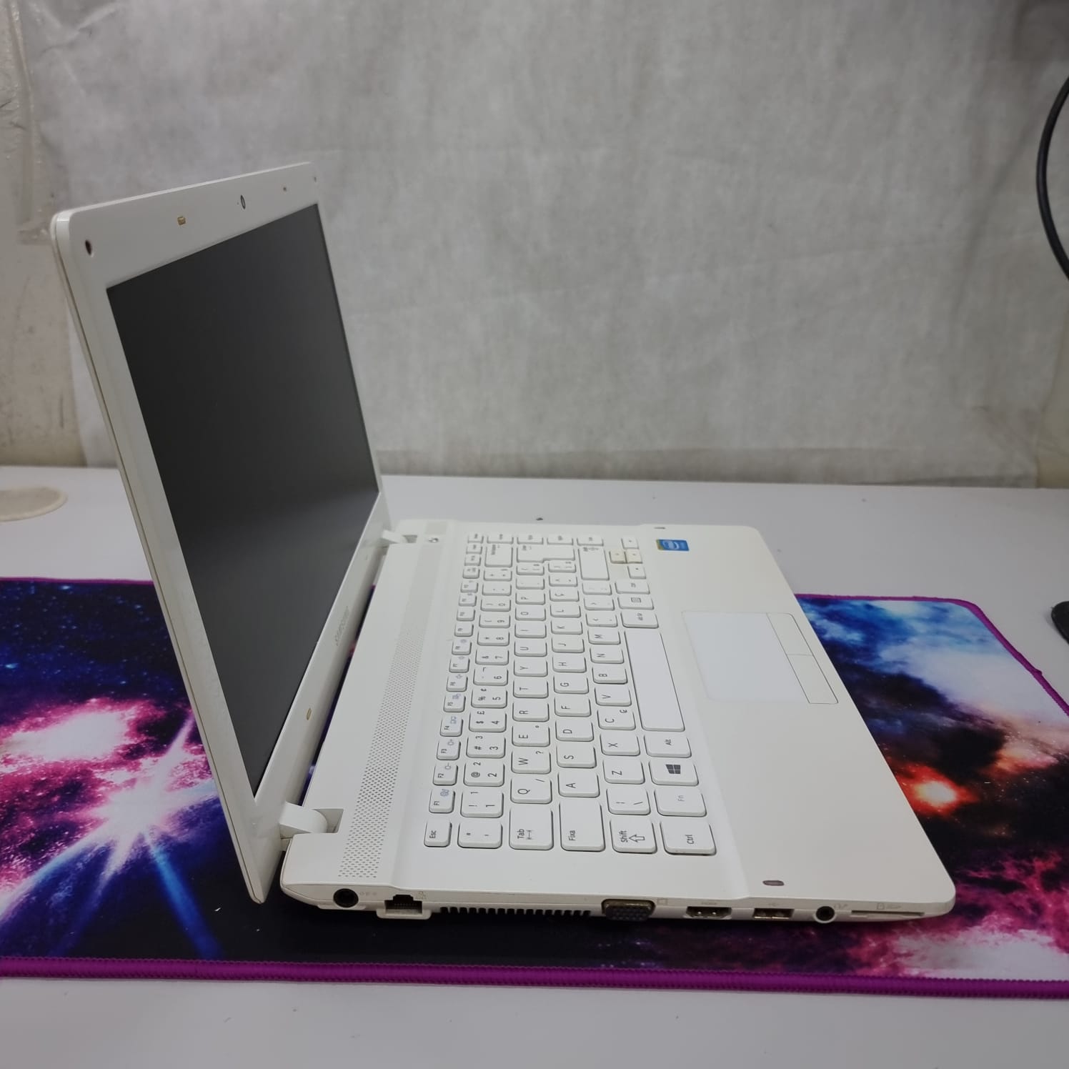 Notebook Samsung NP270 - Intel 1007, 4GB DDR3, 120GB SSD, 14"
