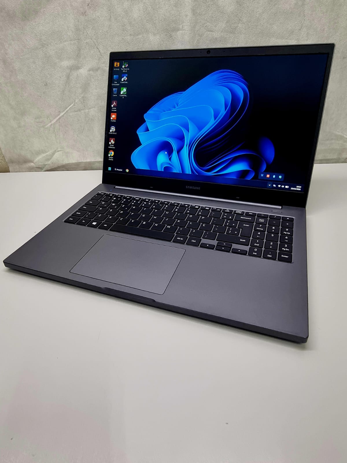 Notebook Samsung NP550XDA - Intel I5-1135G7, 8GB DDR4, 256GB NVMe, 15.6"