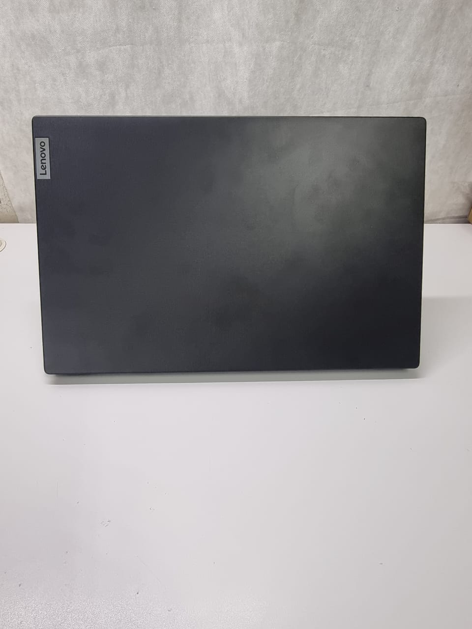 Notebook Lenovo V15G5 83UW - Intel I5-13420H, 8GB DDR5, 256GB NVMe, 15.3"