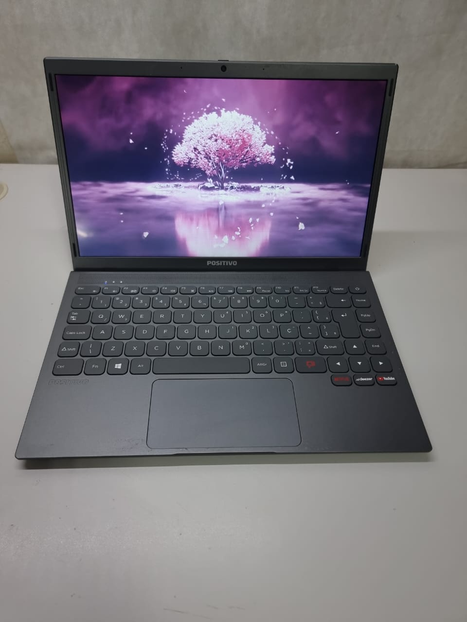 Notebook Positivo Motion Q4128C-S - Intel Quad Z8350, 4GB DDR3, 128GB SSD, 14"