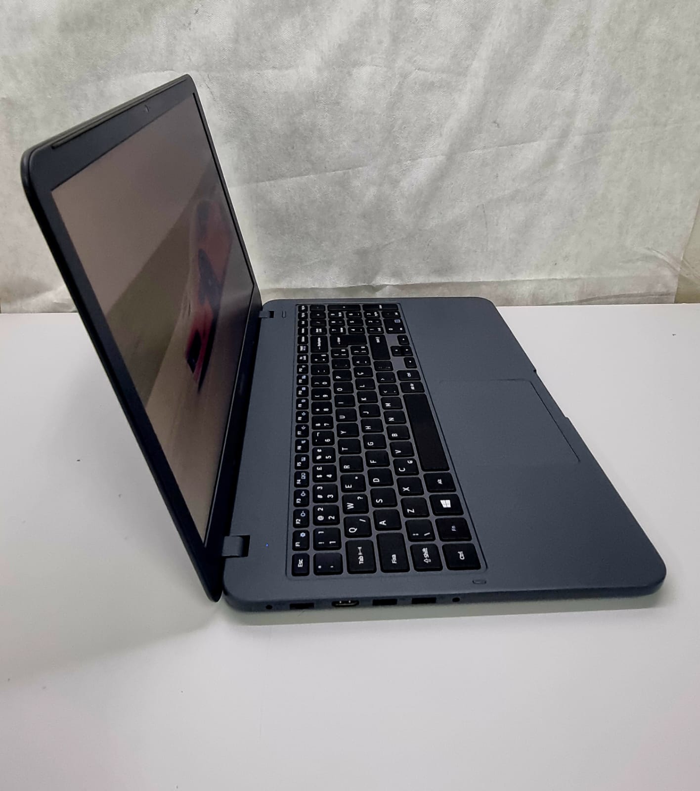 Notebook Samsung NP350X - Intel I5-8250U, 8GB DDR4, 128GB NVMe, 15.6"