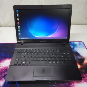 Notebook Samsung NP370 - Intel 3205, 4GB DDR3, 120GB SSD, 14"