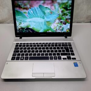 Notebook Samsung NP370E4K - Intel I3-5005U, 8GB DDR3, 256GB SSD, 14"