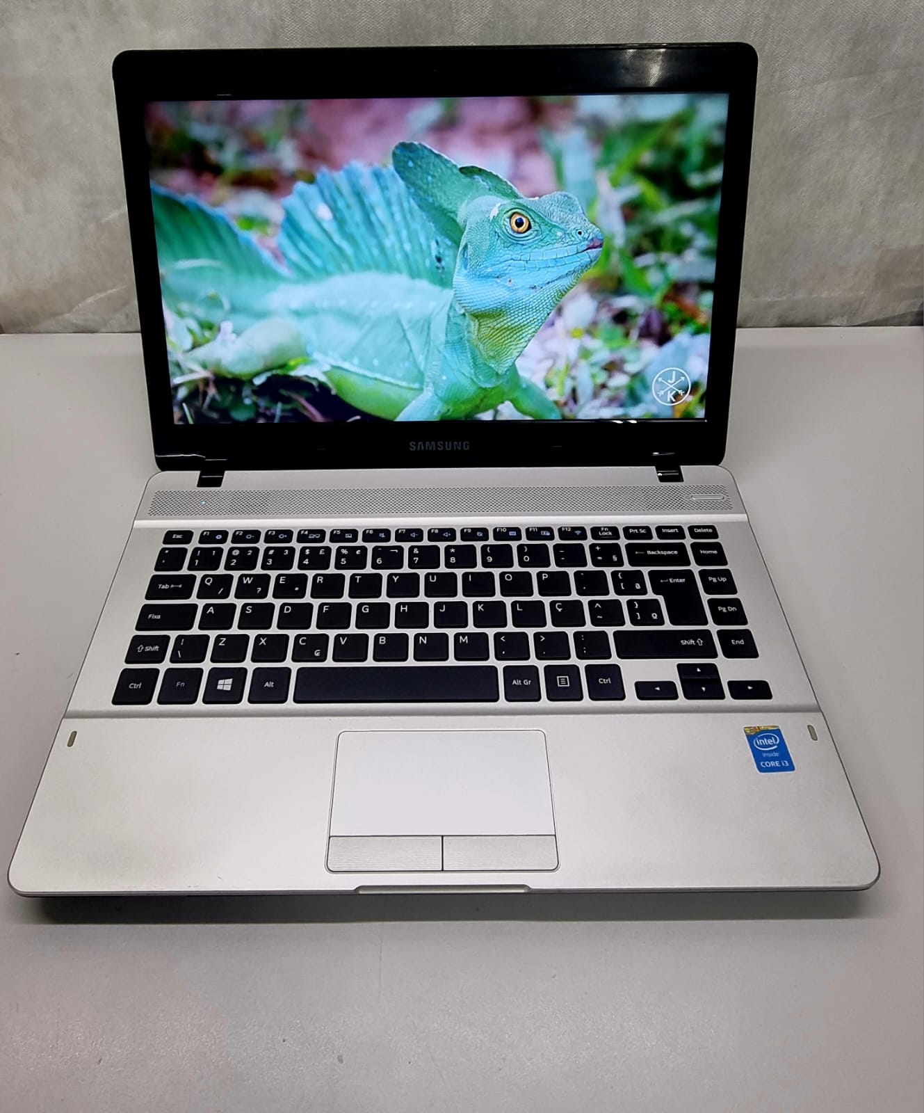 Notebook Samsung NP370E4K - Intel I3-5005U, 8GB DDR3, 256GB SSD, 14"
