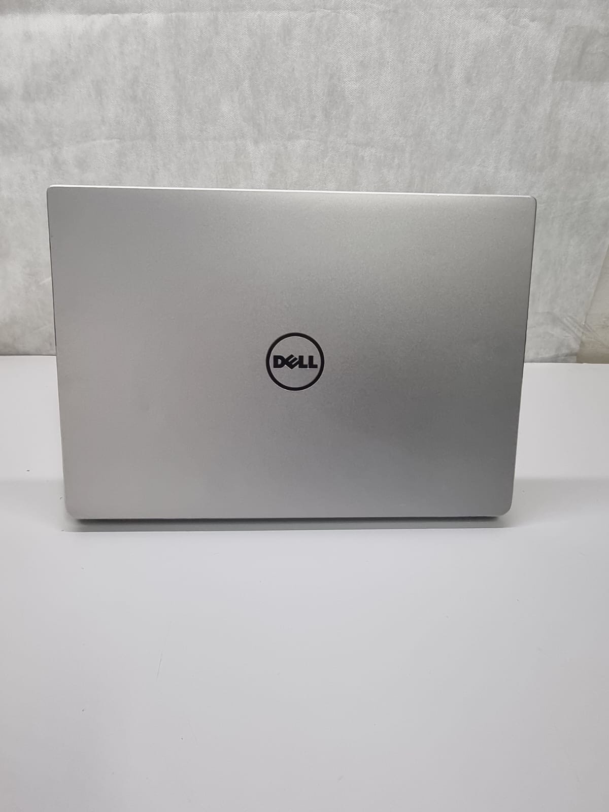 Notebook Dell Inspiron 7460 - Intel I7-7500U, 16GB DDR4, 256GB SSD, 14"