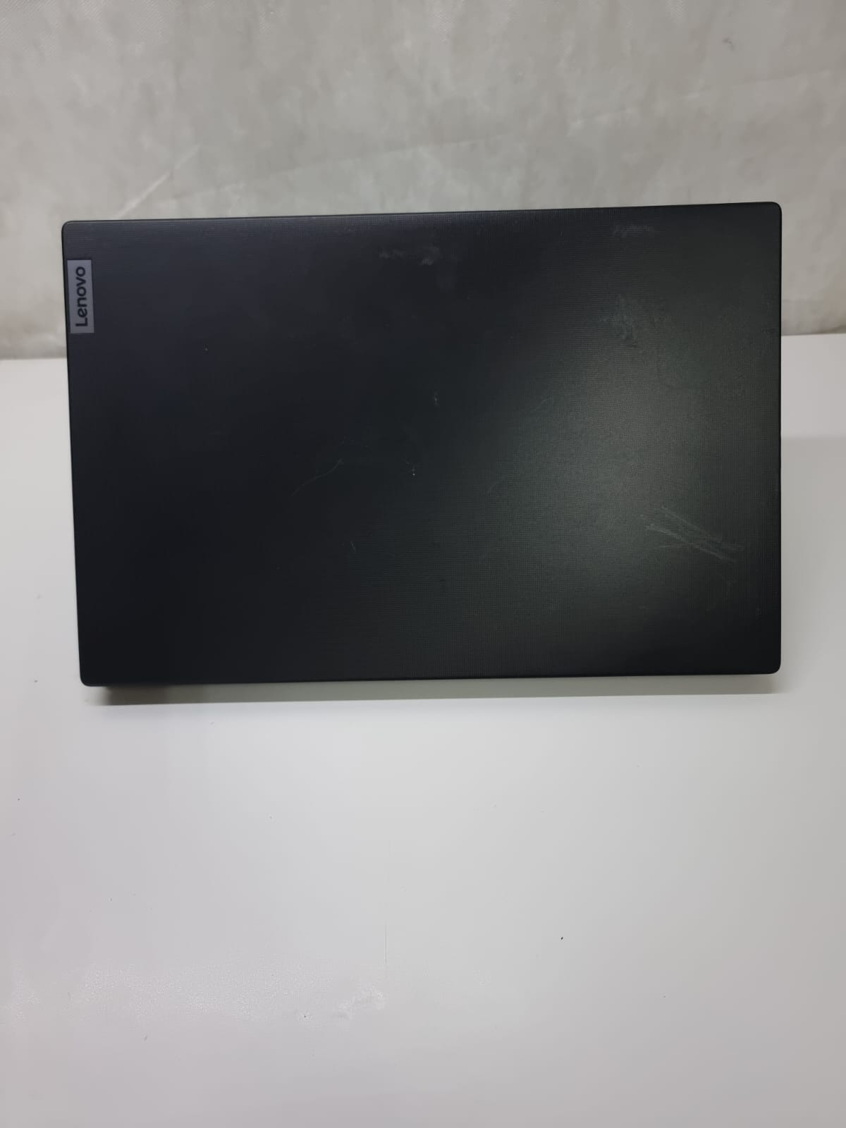 Notebook Lenovo V15G3 82UM - Intel I5-1235U, 8GB DDR4, 256GB NVMe, 15.6"