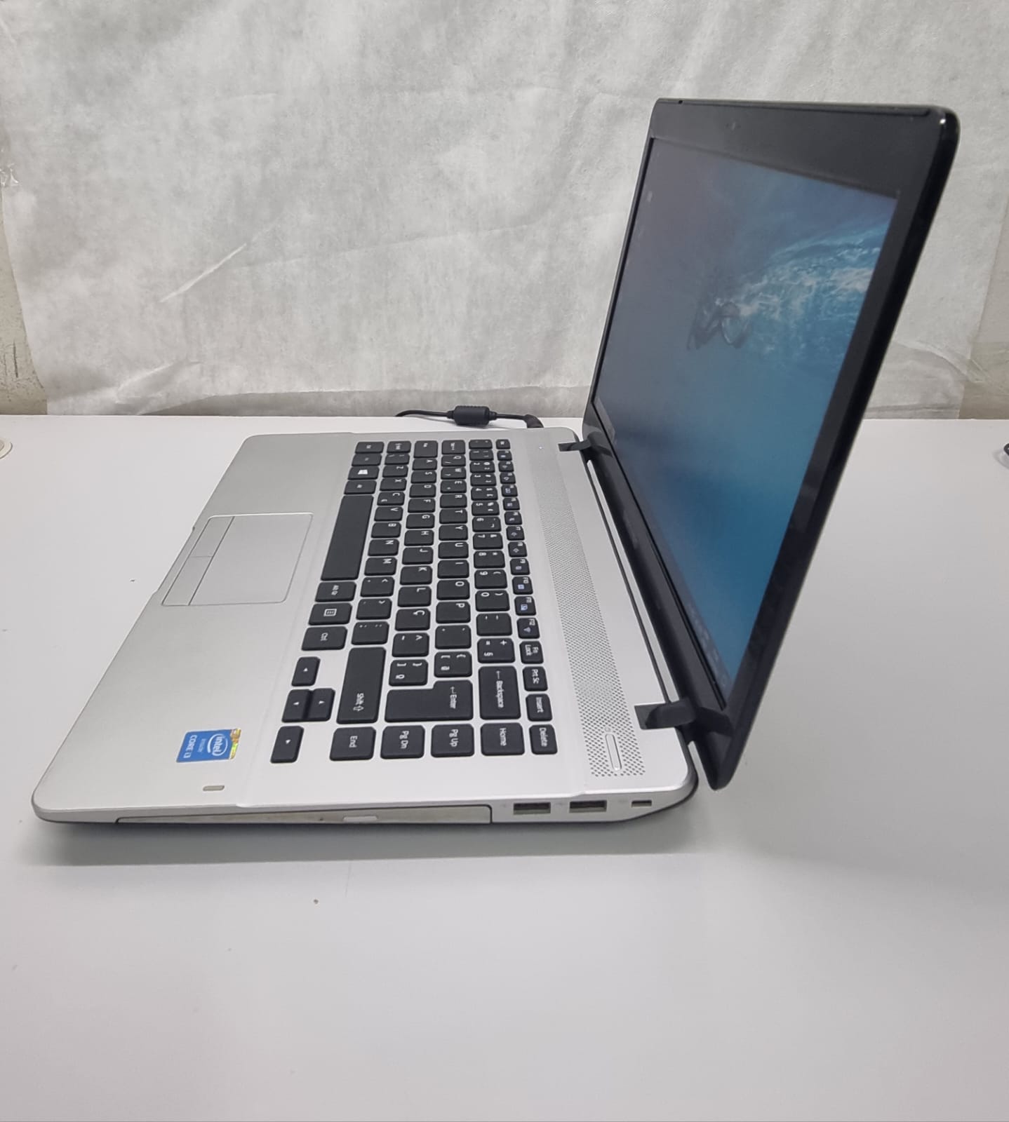 Notebook Samsung NP370E4K - Intel I3-5005U, 8GB DDR3, 256GB SSD, 14"