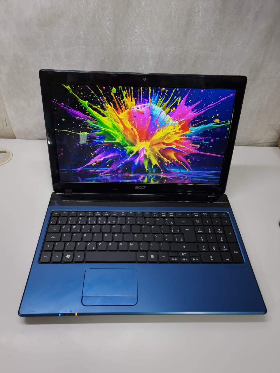 Notebook Acer Aspire 5750Z - Intel I5-2410M, 8GB DDR3, 120GB SSD, 15.6"