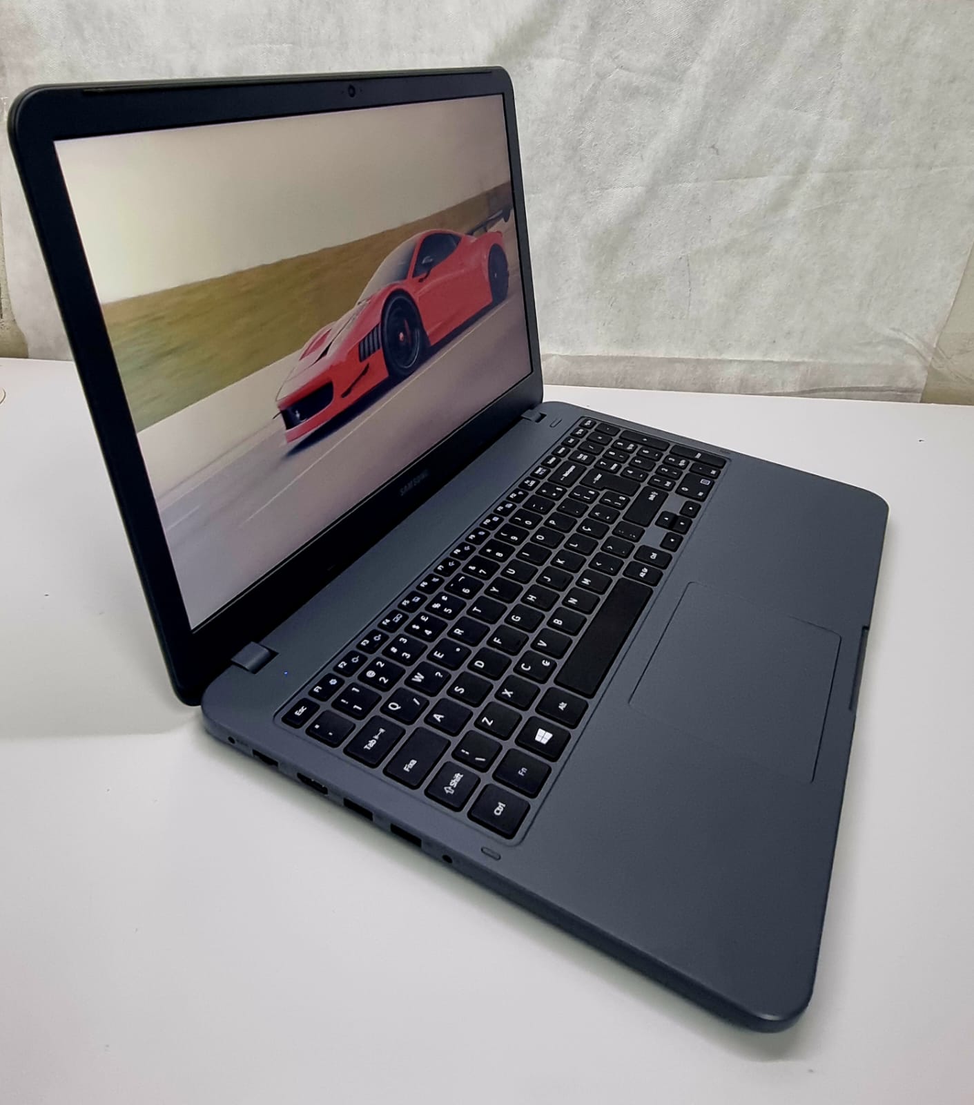 Notebook Samsung NP350X - Intel I5-8250U, 8GB DDR4, 128GB NVMe, 15.6"