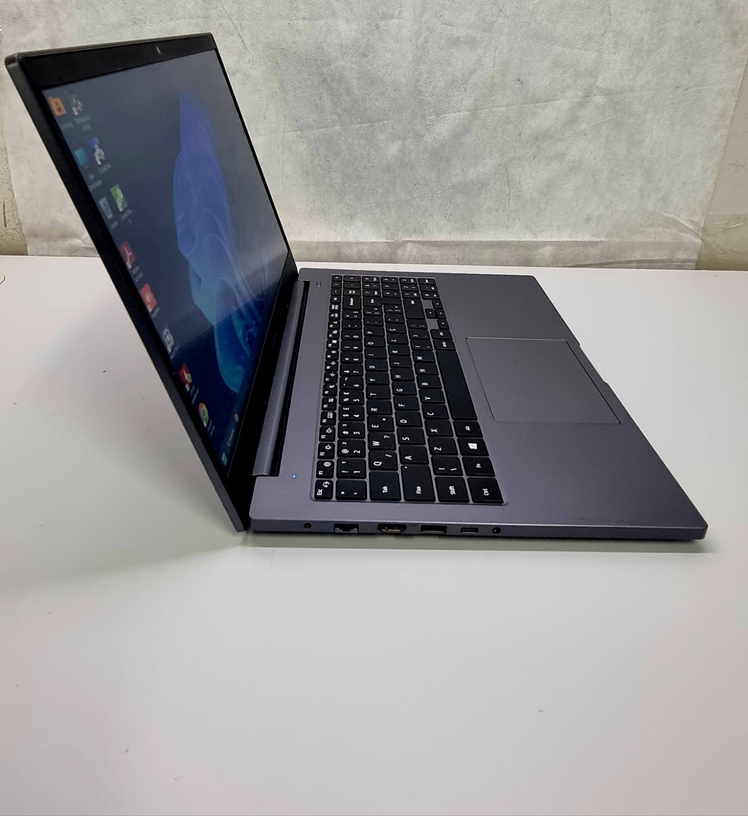 Notebook Samsung NP550XDA - Intel I5-1135G7, 8GB DDR4, 256GB NVMe, 15.6"