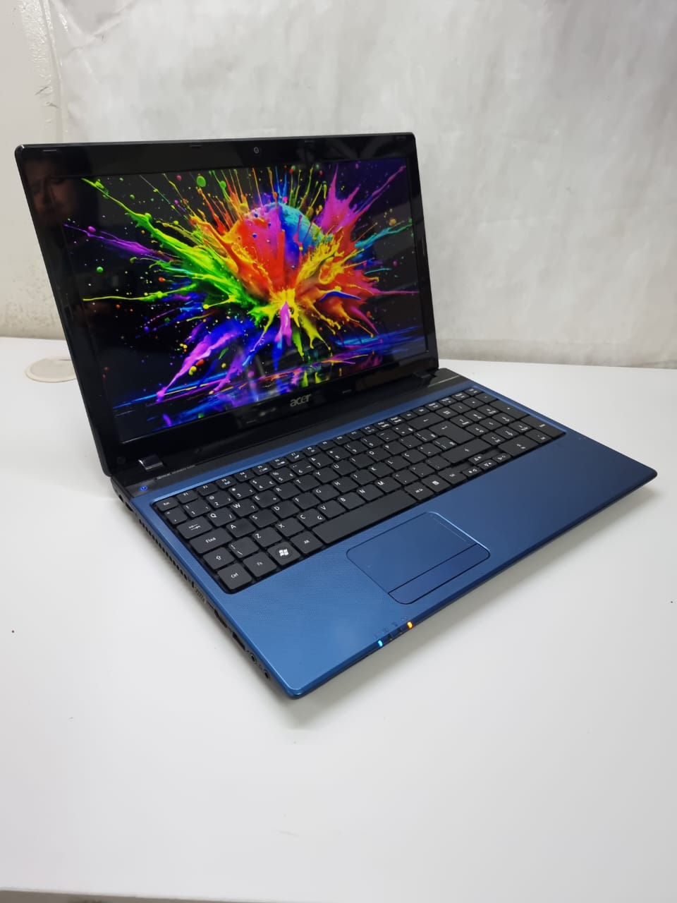 Notebook Acer Aspire 5750Z - Intel I5-2410M, 8GB DDR3, 120GB SSD, 15.6"