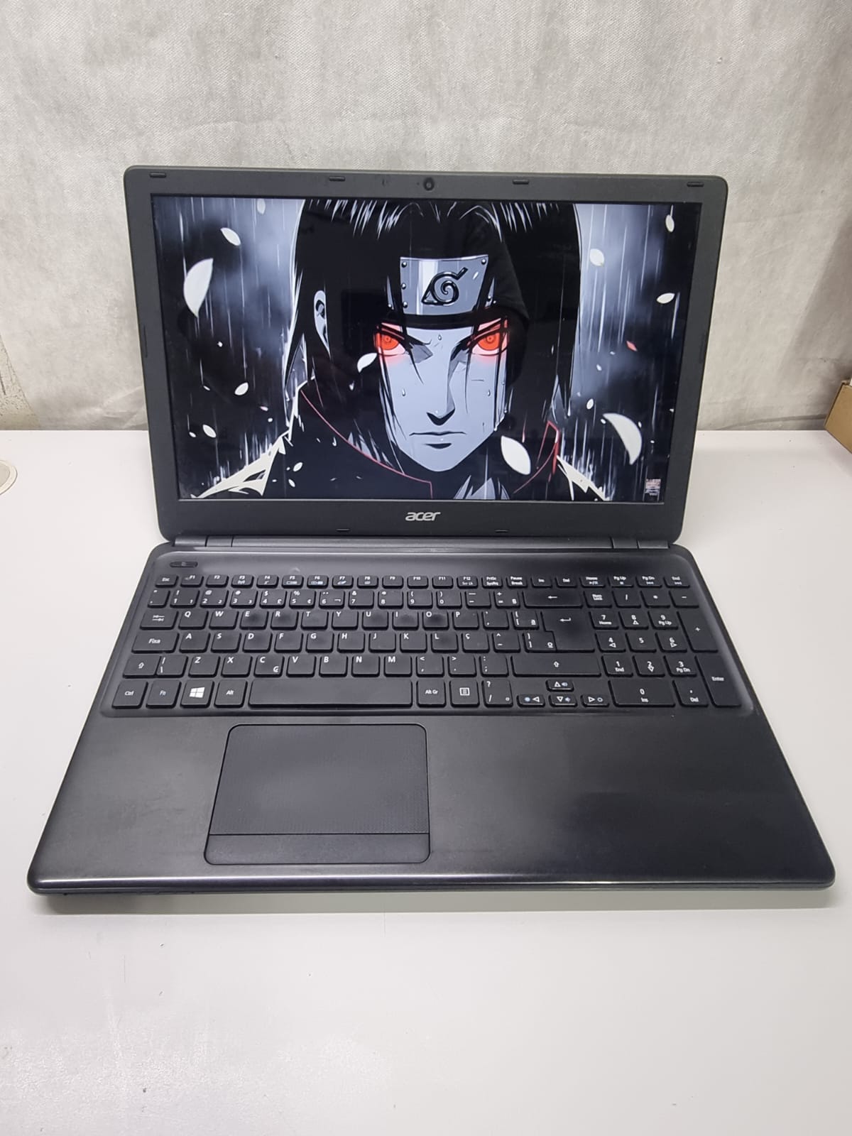 Notebook Acer Aspire E1-572 - Intel I5-4200U, 8GB DDR3, 240GB SSD, 15.6"
