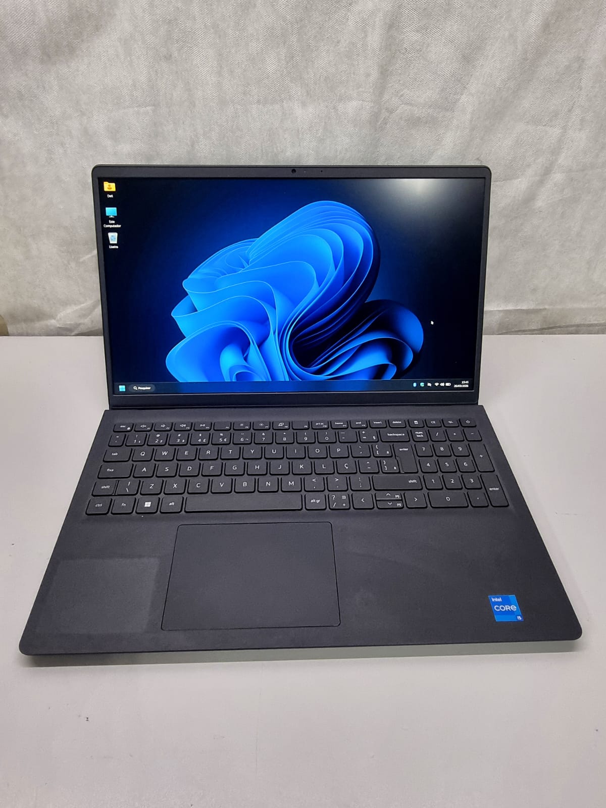 Notebook Dell Inspiron 3520 - Intel I5-1235U, 16GB DDR4, 256GB NVMe, 15.6"