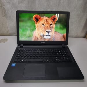 Notebook Acer Aspire ES1-572 - Intel I3-6006U, 8GB DDR4, 240GB SSD, 15.6"