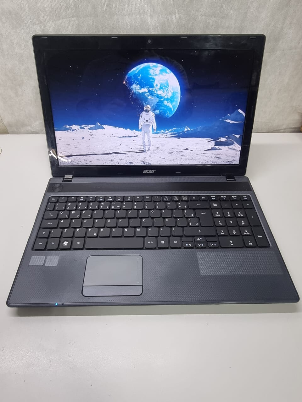 Notebook Acer Aspire 5733 - Intel I5-M450, 4GB DDR3, 120GB SSD, 15.6"